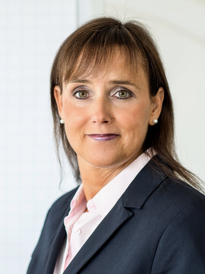 Porträt von Claudia Christine Siegel